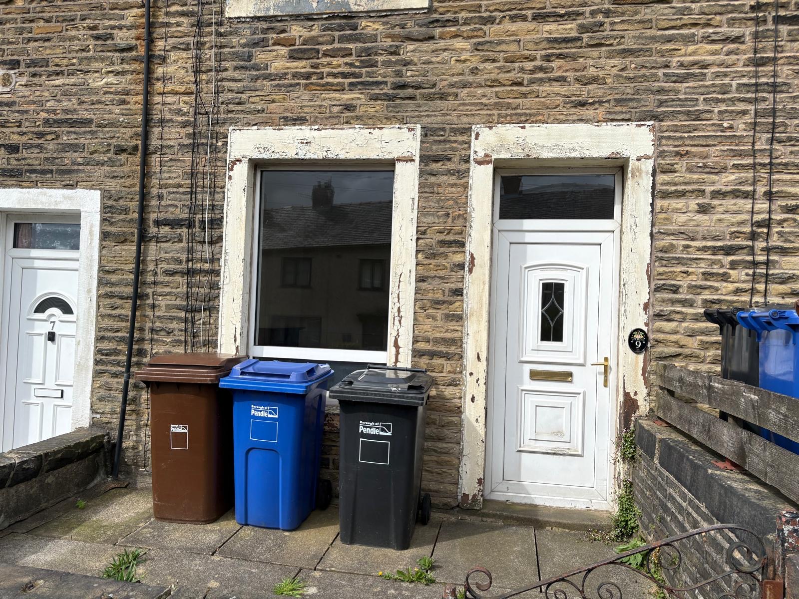 9 New Oxford Street, Colne, BB8 9LQ
